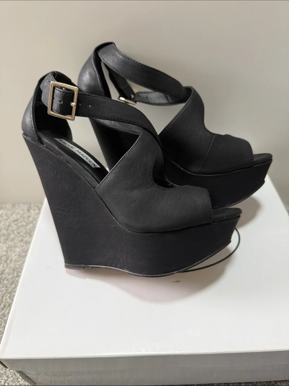 Steve Madden Black Platform Sandals - Xternal
